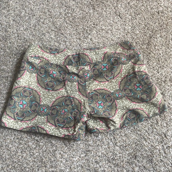 Patagonia brown and pink patterned nylon shorts - Picture 8 of 9